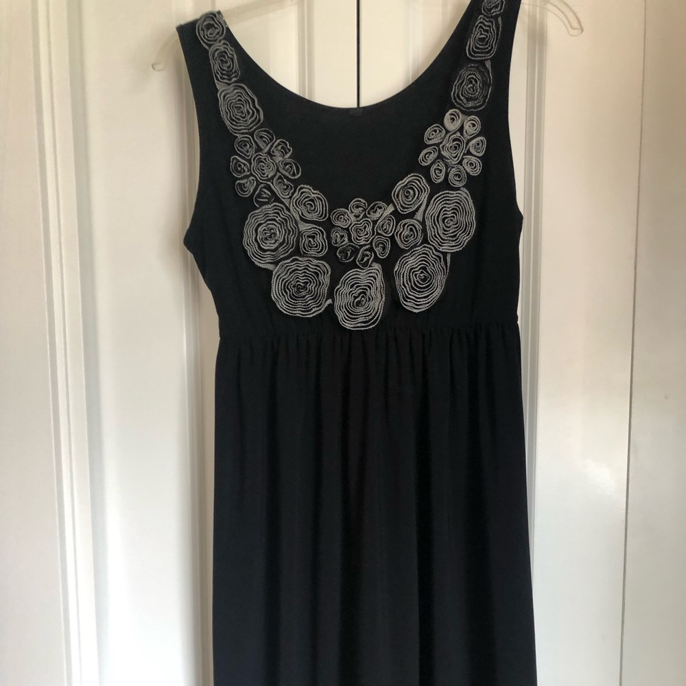 Sleeveless Black Dress